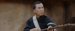 Chirrut-imwe-bastone.jpg